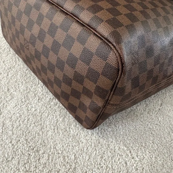 Louis Vuitton Neverfull MM Damier - Picture 9 of 16